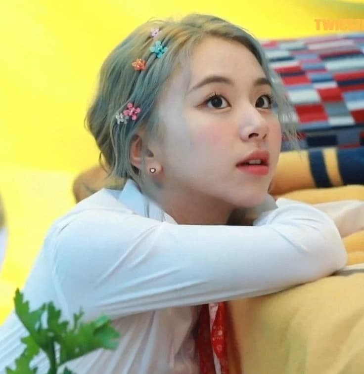 Son Chaeyoung thumbnail