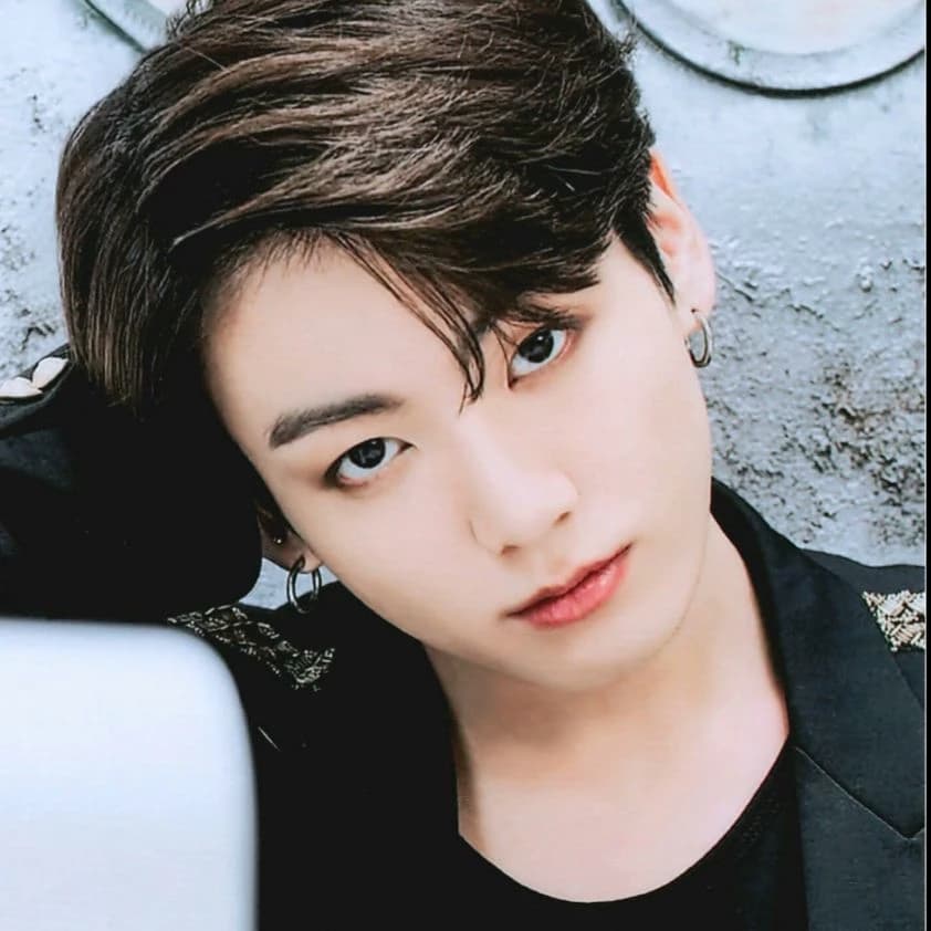 Jeon Jungkook- Stepbrother or...lover? thumbnail