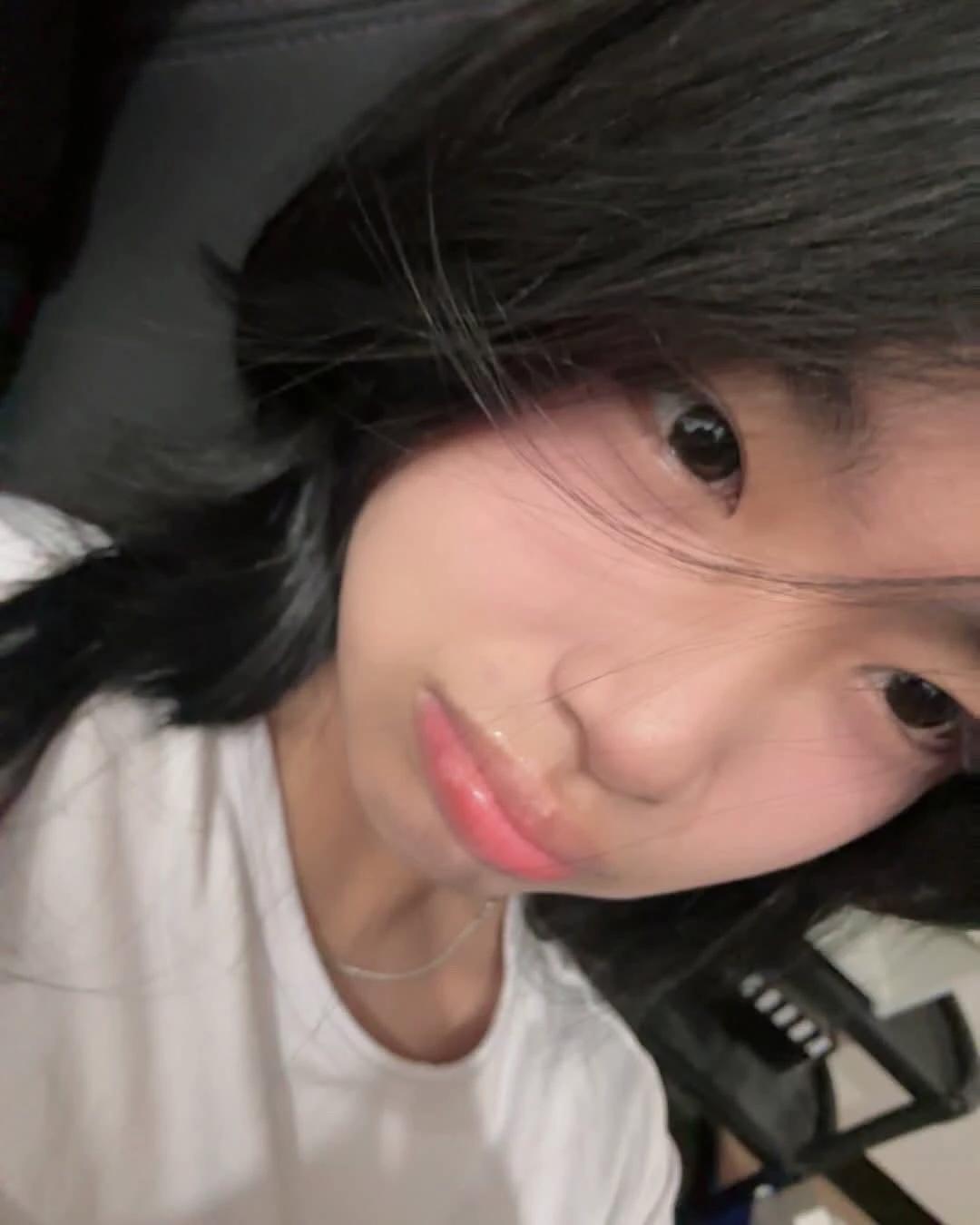 Mia Bissette  thumbnail