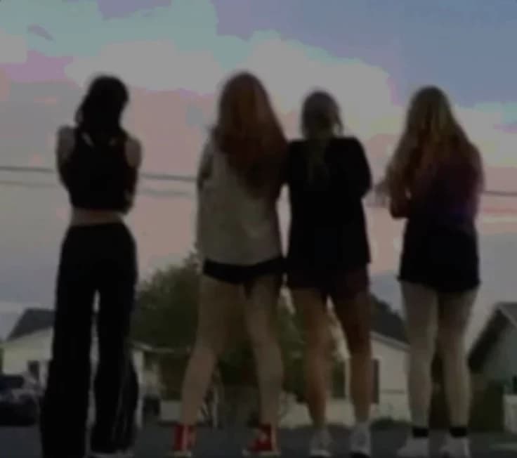 cuatro chicas  thumbnail