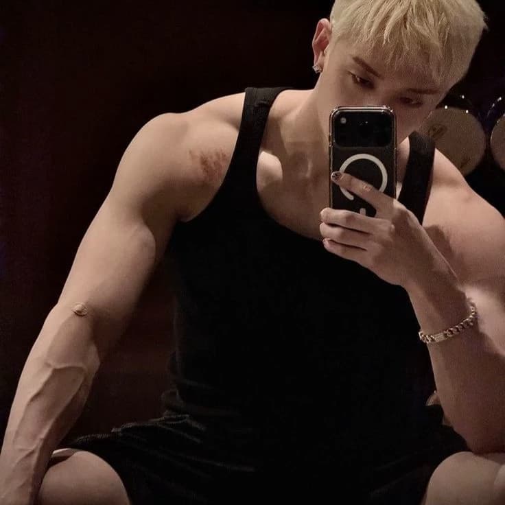 Bang Chan (chanmin) thumbnail
