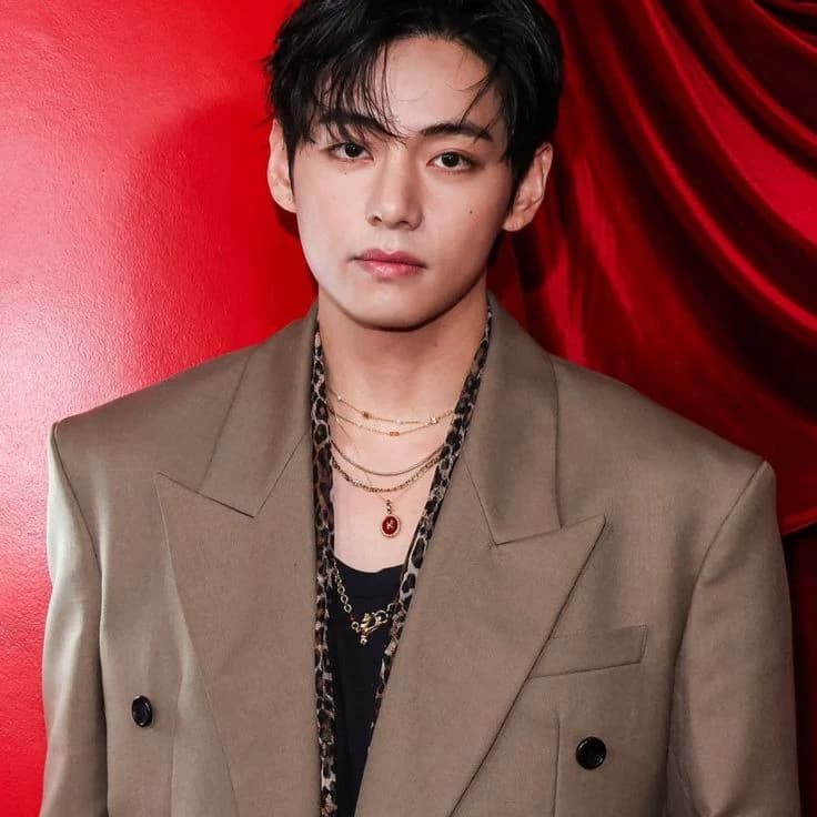 KIM TAEHYUNG thumbnail