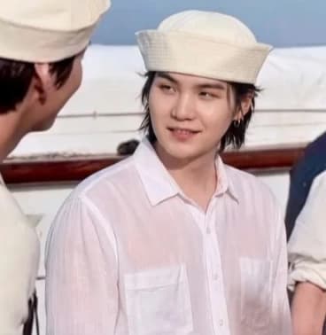 min yoongi thumbnail