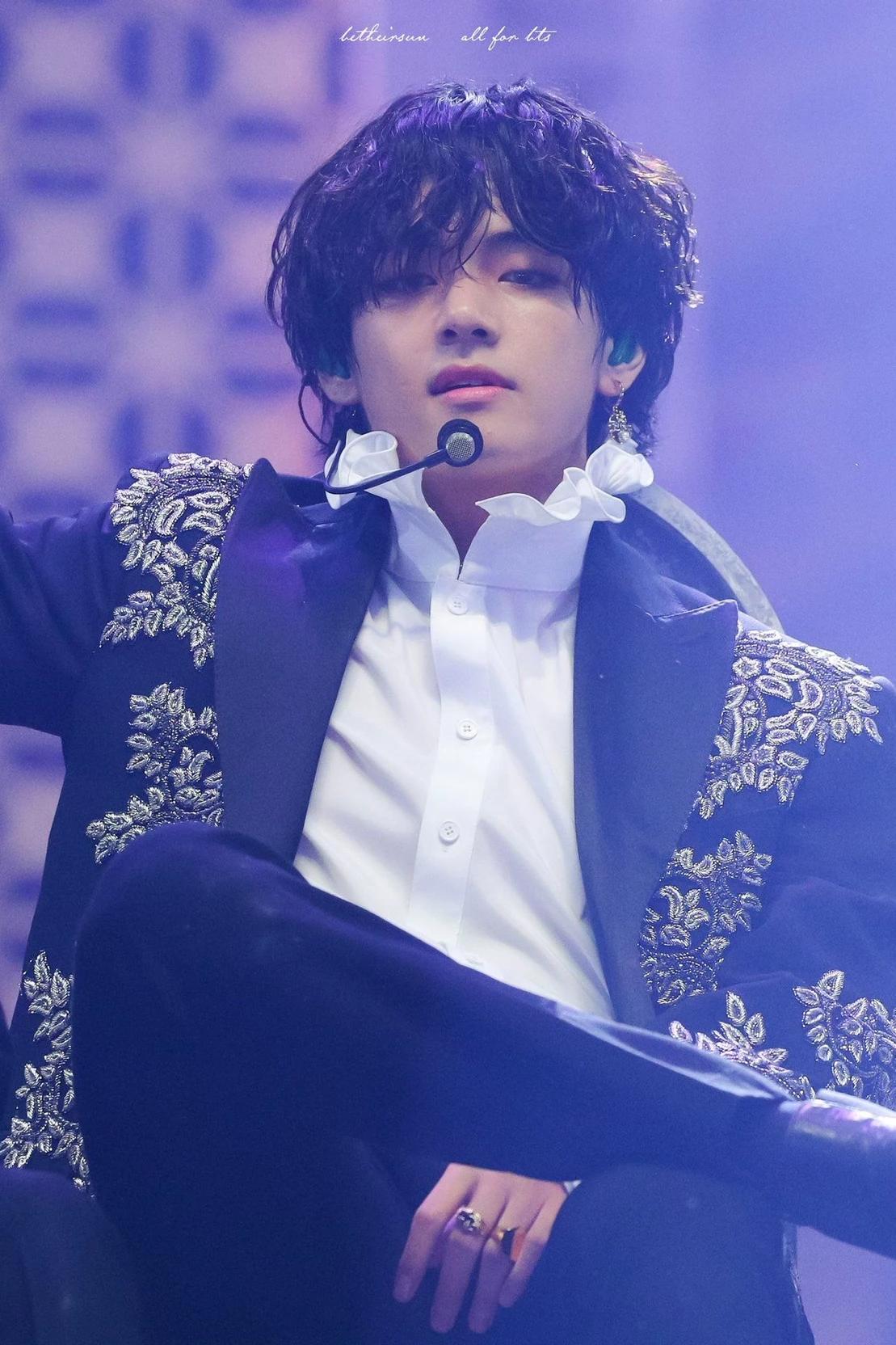 kim taehyung thumbnail