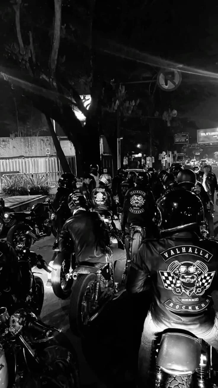 A motorbike gang is blocking your way home? thumbnail