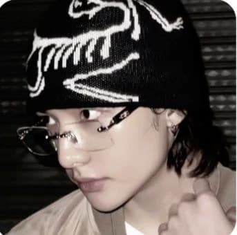 hwang hyunjin thumbnail
