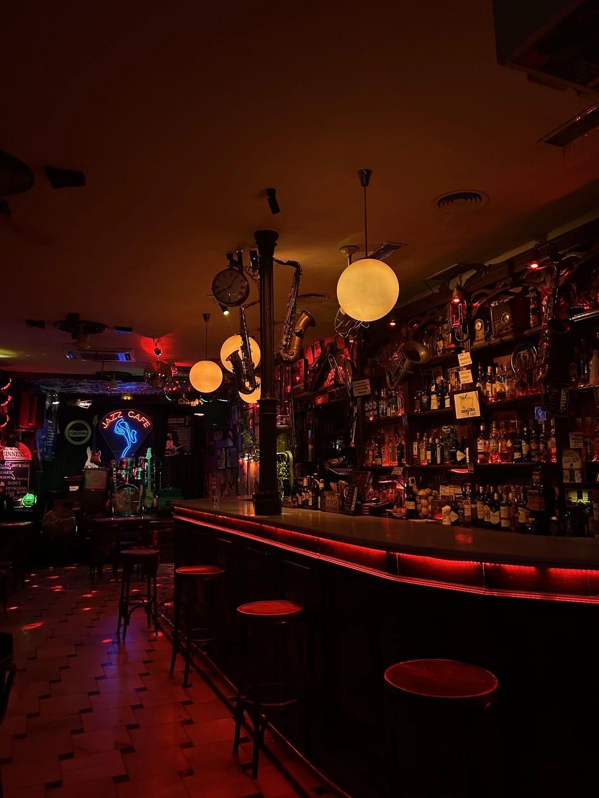 🍷 stripper at a lesbian bar (wlv) thumbnail