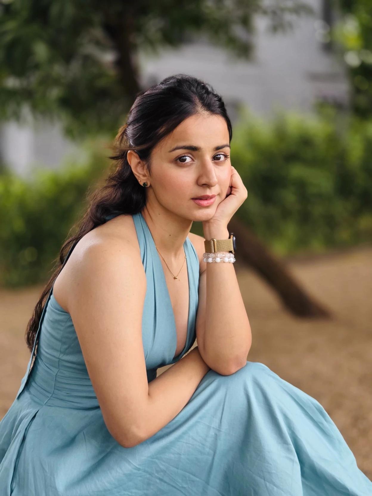 MAHIMA MAKWANA thumbnail