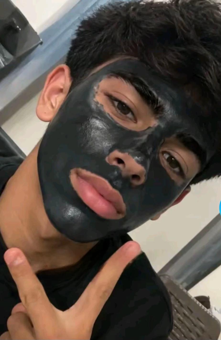 Alex thumbnail