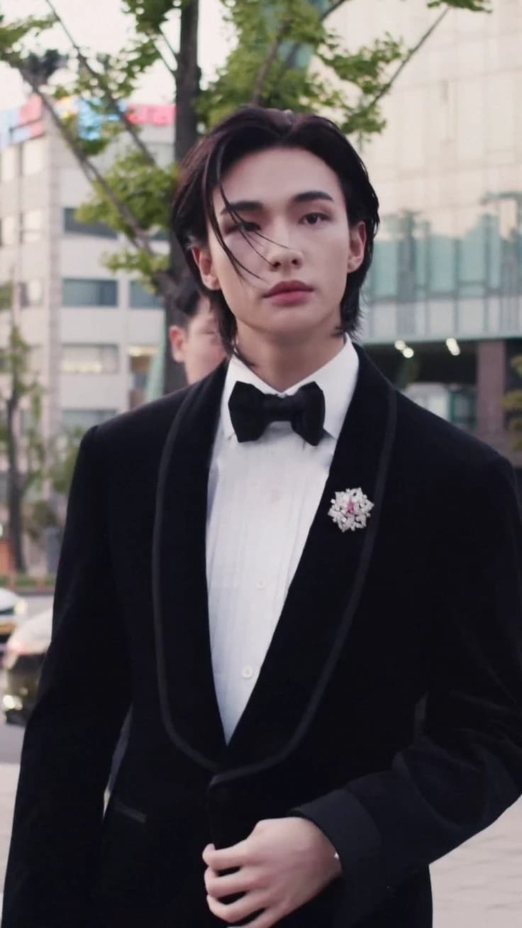 Hyunjin thumbnail