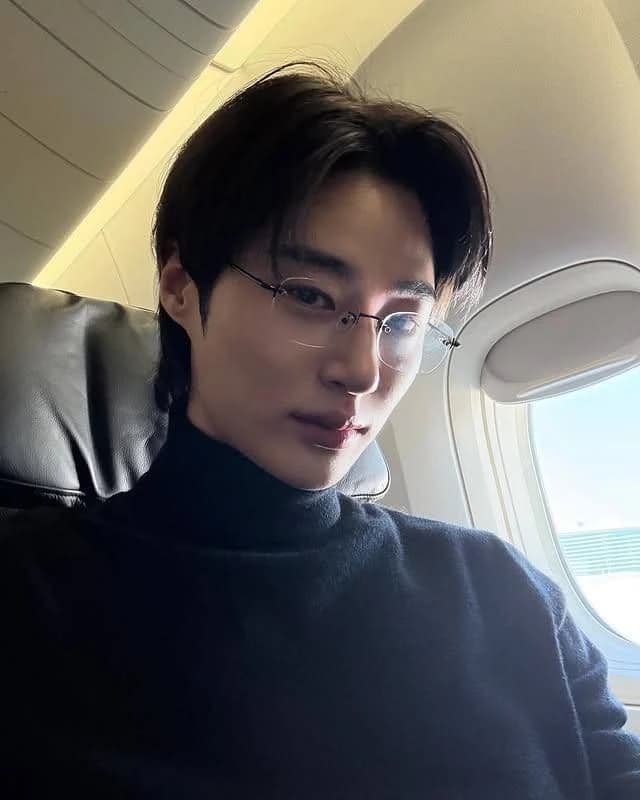 Woo Seok thumbnail