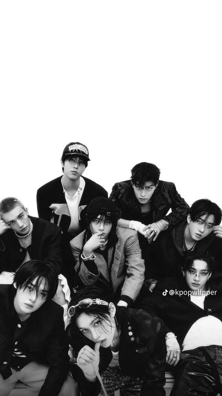 Straykids  thumbnail