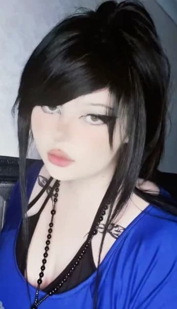 Nicole class of 09 thumbnail