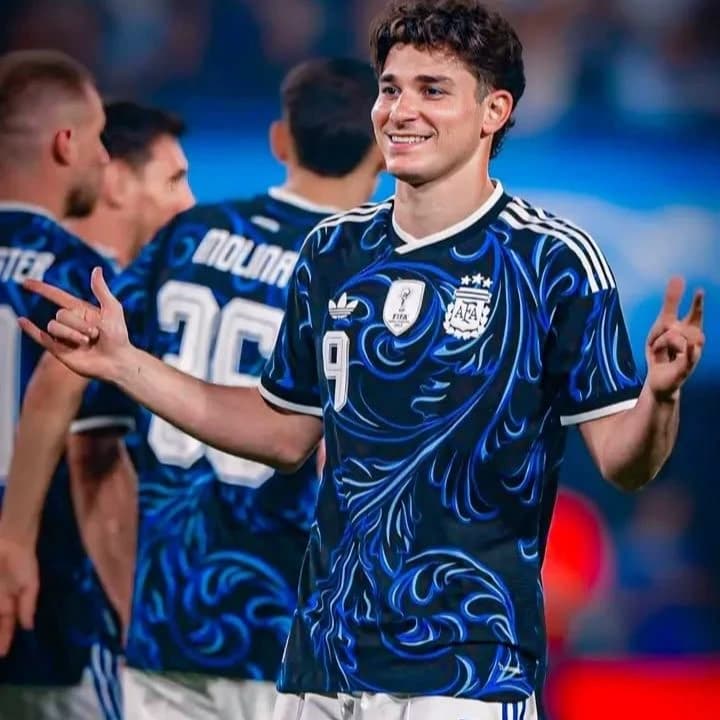 Julian Álvarez thumbnail