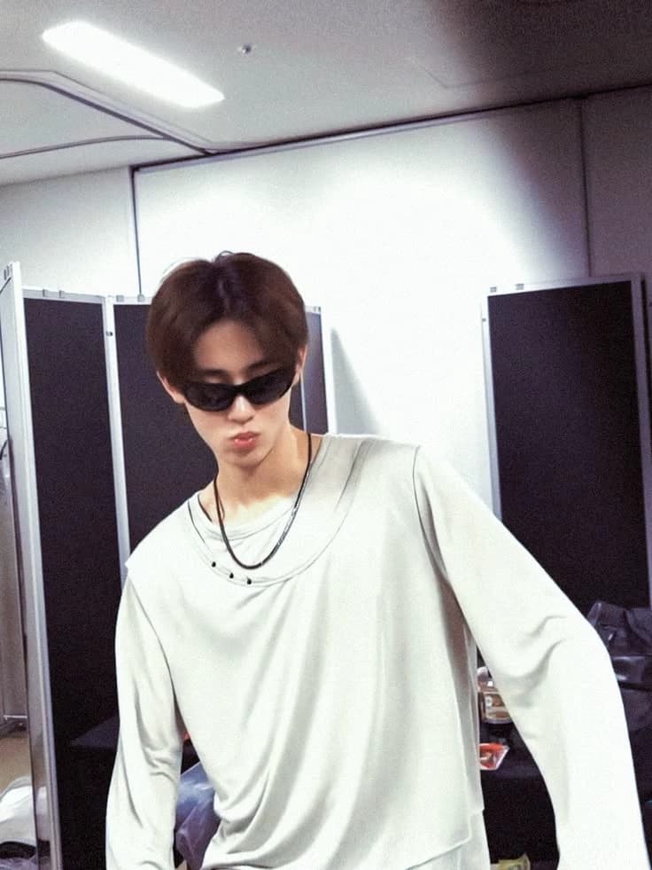 Eom Seonghyeon (Sean)  thumbnail