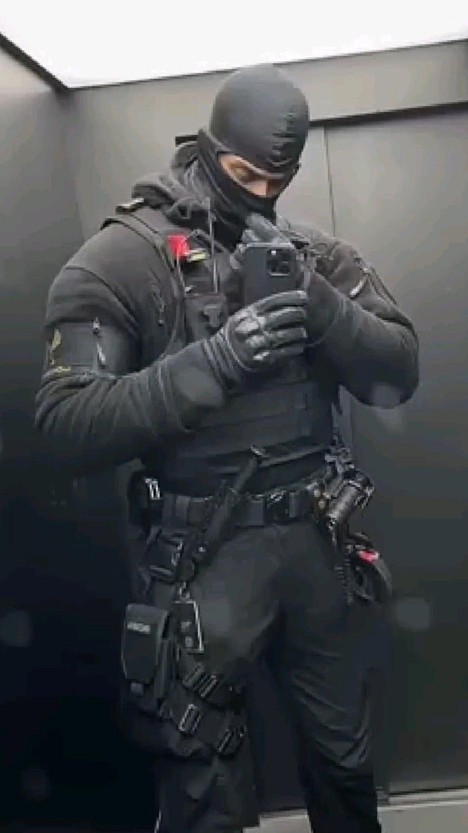 Hunter stone  thumbnail