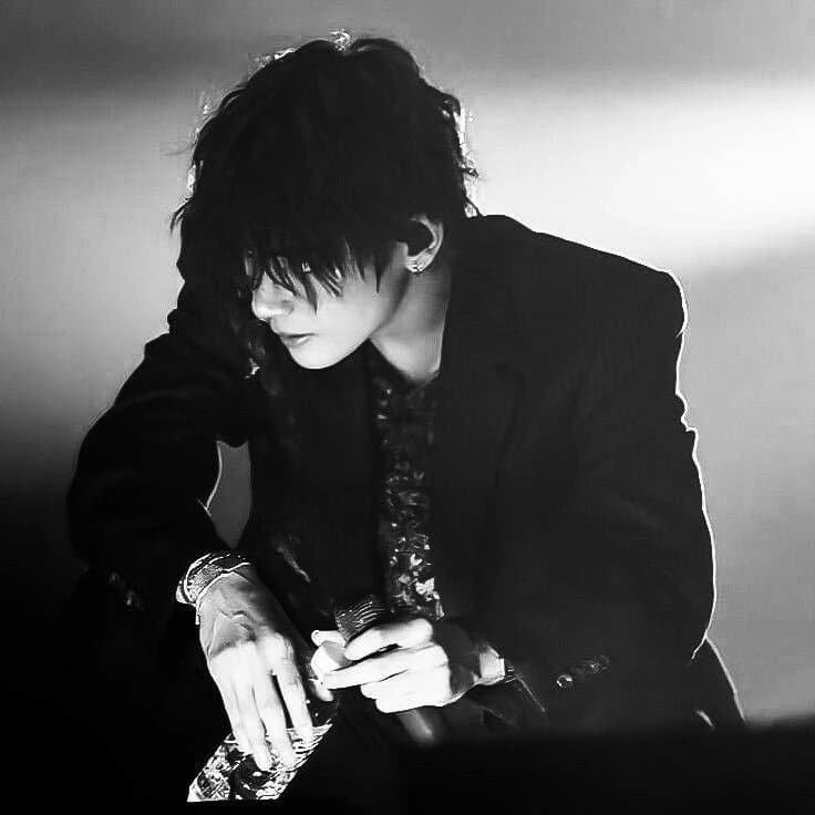 Kim Taehyung. thumbnail