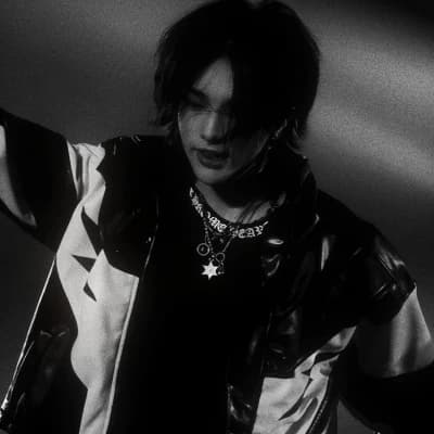 Hwang Hyunjin  thumbnail