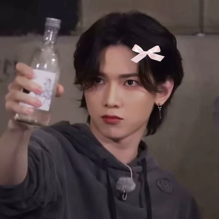 Yeosang, ur Drunk "friend?" <3  thumbnail