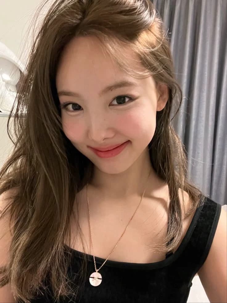 Im Nayeon  thumbnail