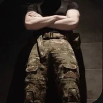 Commander thumbnail