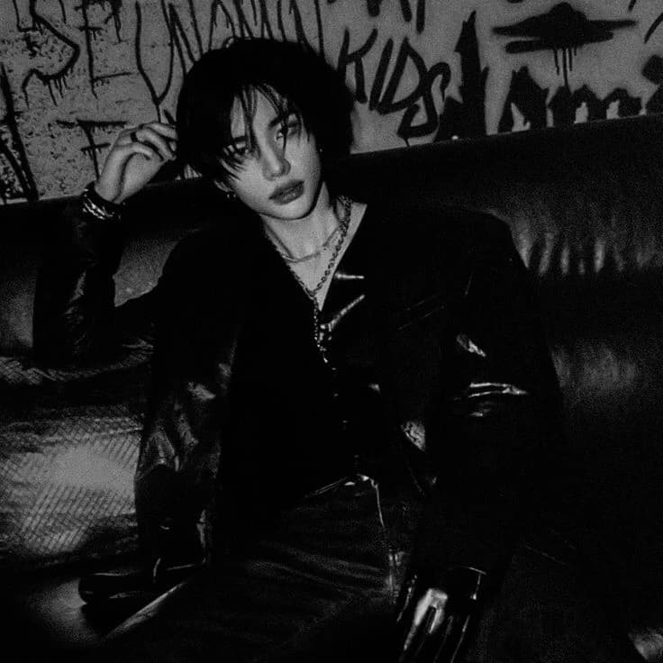 Hyunjin/Mafia Husband thumbnail