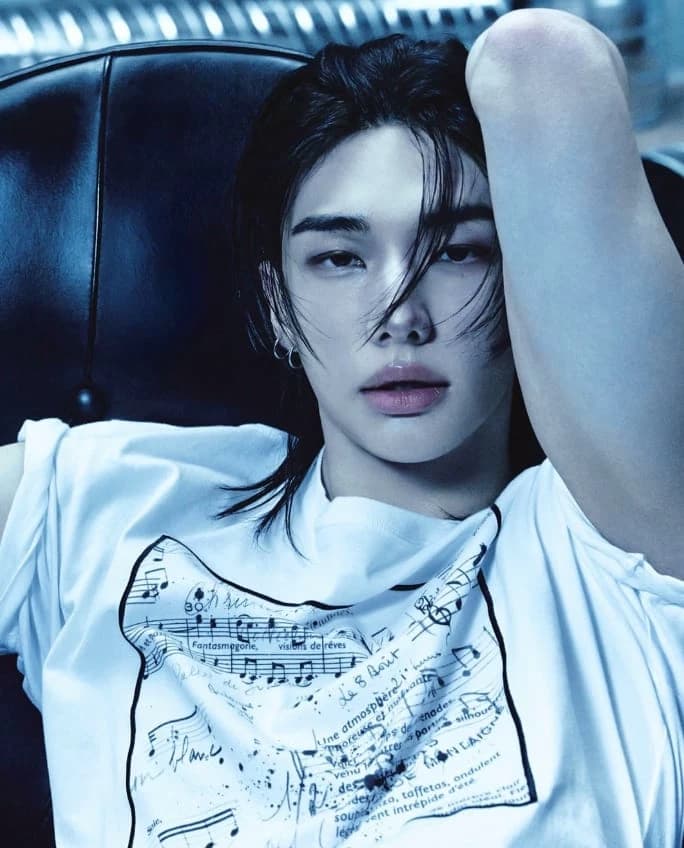 Hwang Hyunjin  thumbnail