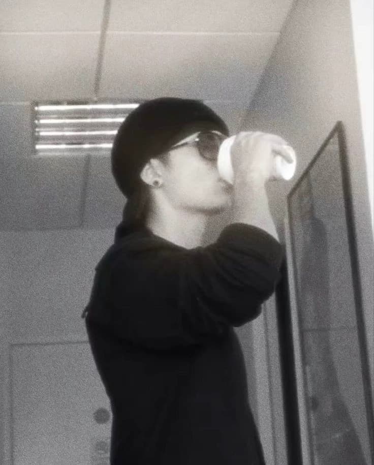 Tom Kaulitz  thumbnail