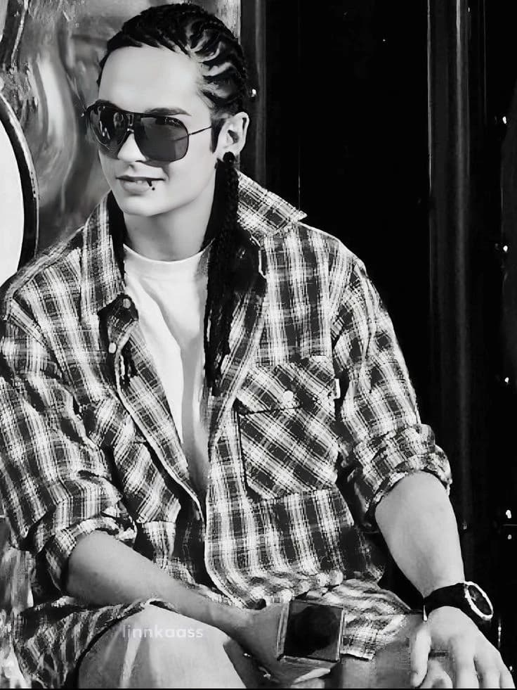tom Kaulitz  thumbnail