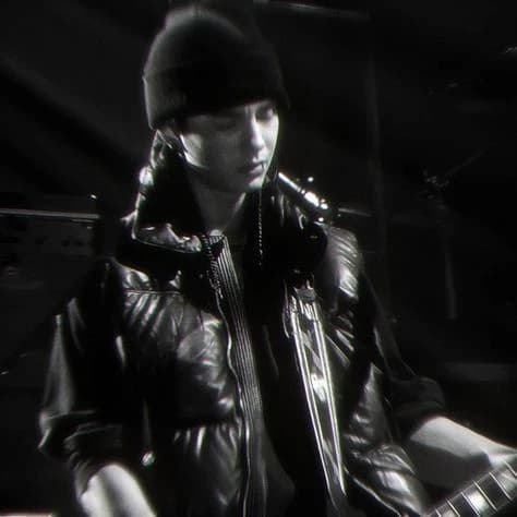 tom Kaulitz  thumbnail
