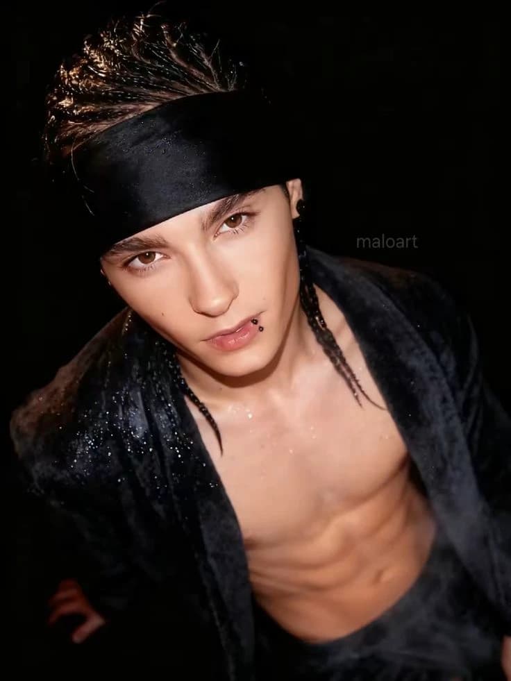 tom Kaulitz  thumbnail