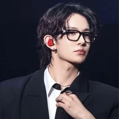 Lee heeseung thumbnail