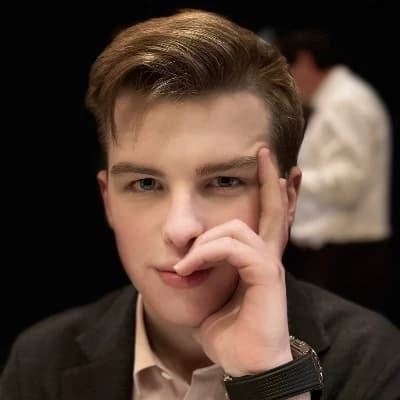 Iain Armitage  thumbnail