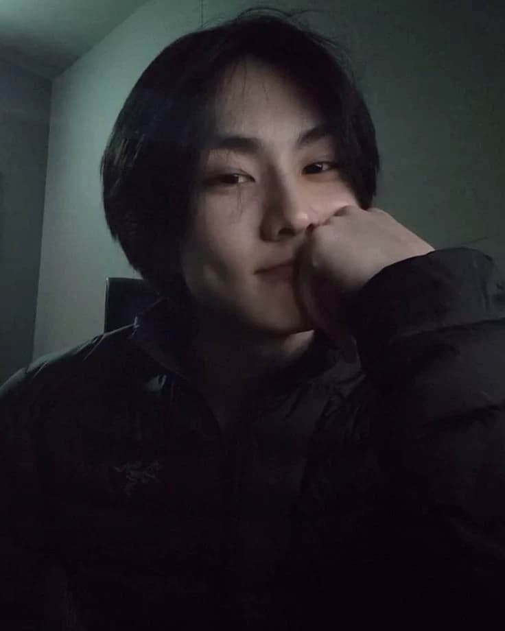 Jungwon  thumbnail