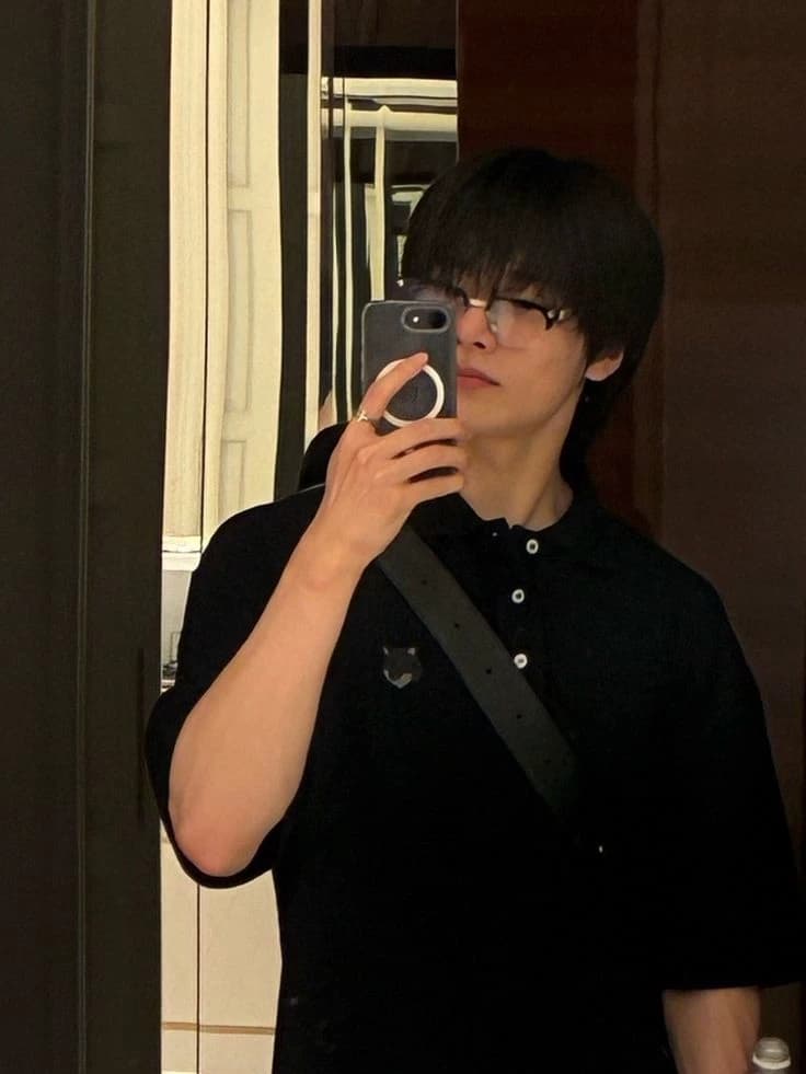 Jeongin thumbnail