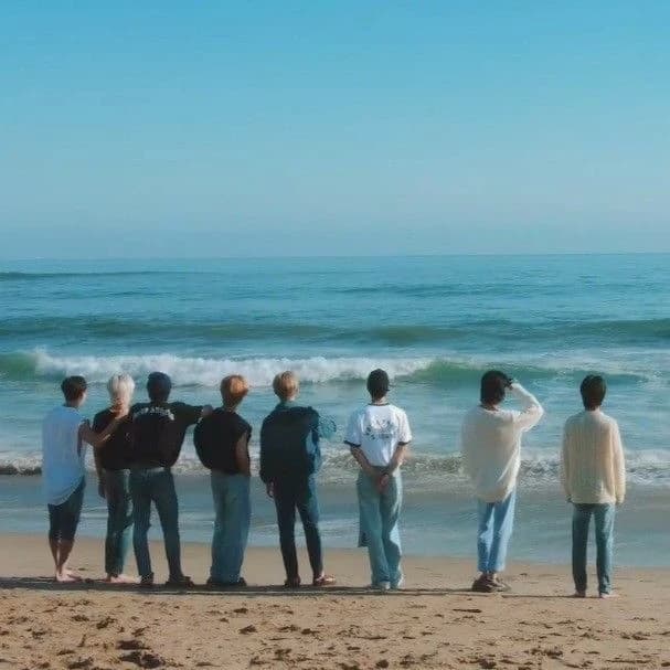 Stray Kids thumbnail