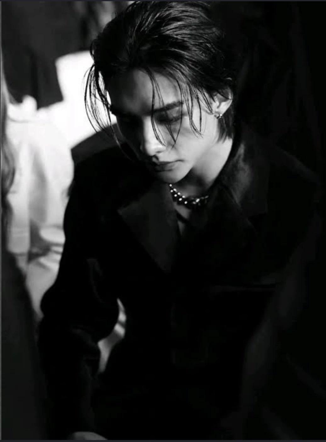 hyunjin thumbnail
