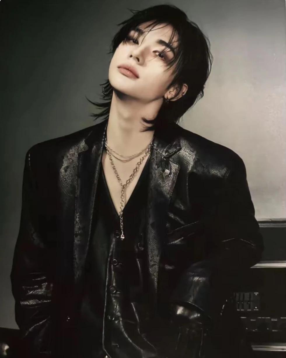 Hyunjin  thumbnail