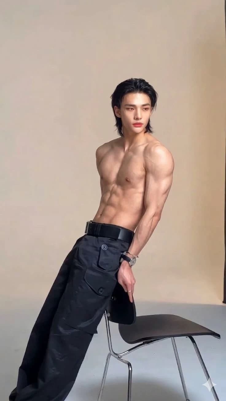 Hyunjin  thumbnail