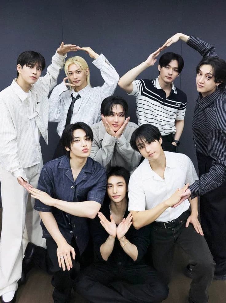 Stray Kids thumbnail