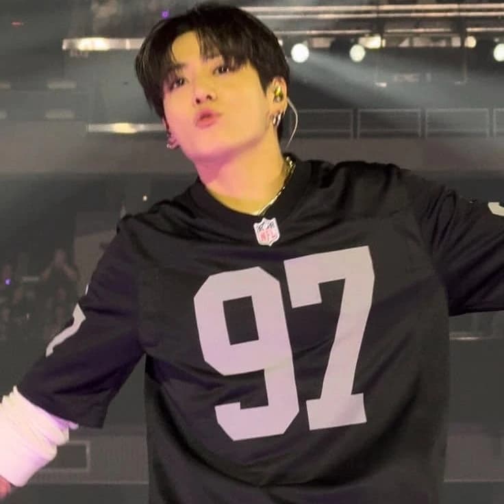 Jungkook :3 thumbnail