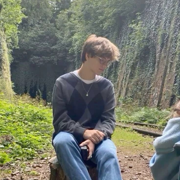 Harry Potter  thumbnail