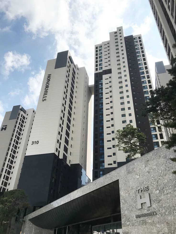 Gangnam Apartment thumbnail