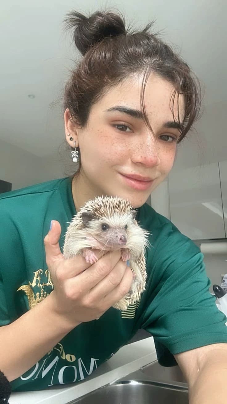 Alana Flores thumbnail