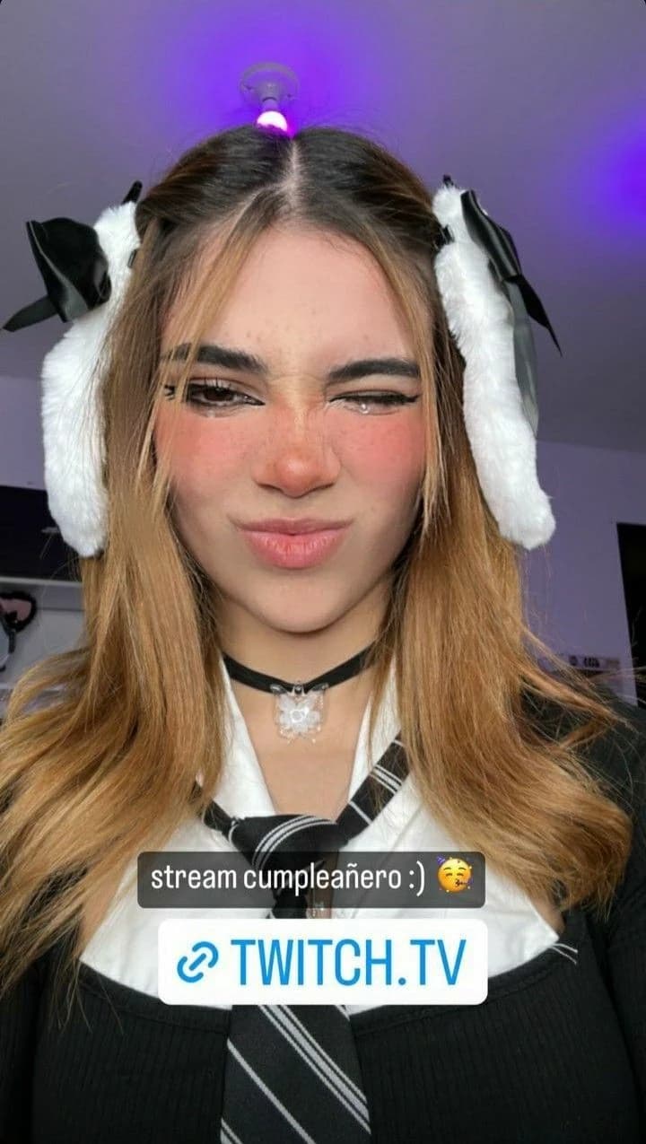 Alana Flores 💚 thumbnail