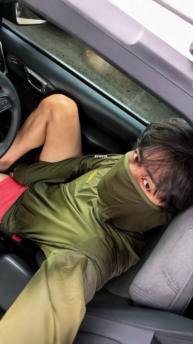 Kim Taehyung thumbnail