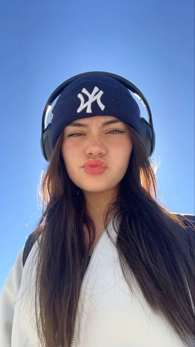 Renata thumbnail