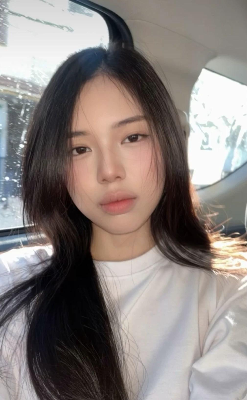Nicole thumbnail