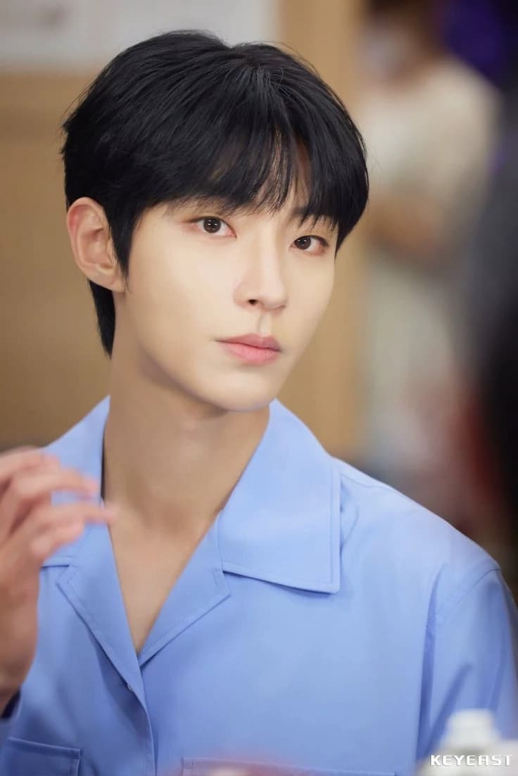 Hwang In-yeop thumbnail