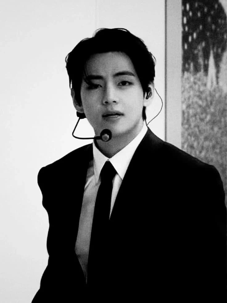 Kim Taehyung thumbnail